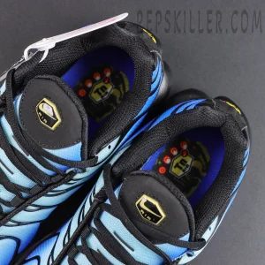 Nike Air Max Plus ‘Hyper Blue’ tongue and interior detail featuring a black tongue with gold Nike Air branding and purple-blue insoles