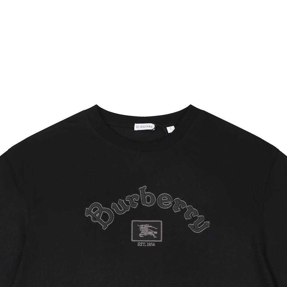 Burberry Equestrian Knight Logo Graphic T-Shirt18.jpg