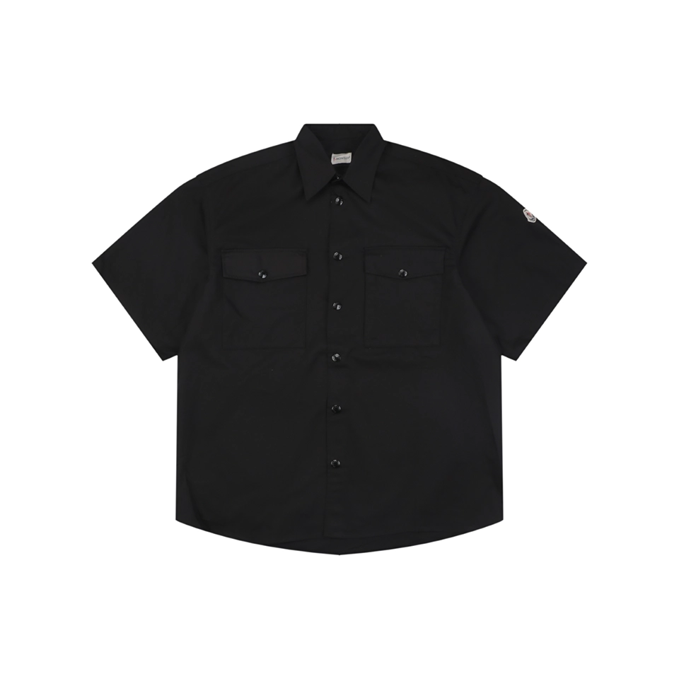 Moncler Logo Patch Double Pocket T-Shirt Black Front view