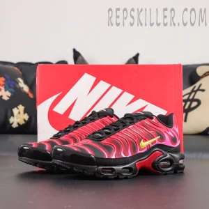 Supreme x Nike Air Max Plus TN ‘University Red’ side view featuring red gradient wave upper and gold Swoosh branding