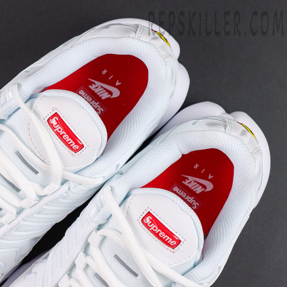 Supreme x Nike Air Max Plus TN ‘White’ tongue and insole detail featuring the red Supreme Box Logo and Nike Air branding