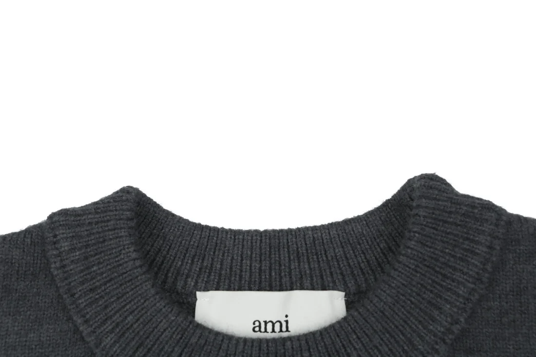 AMI Paris Ami de Coeur Intarsia Oversized Crewneck Sweater Collar