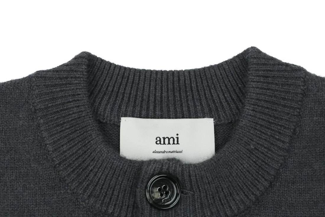 AMI Paris Ami de Coeur Intarsia Oversized Knit Cardigan Collar