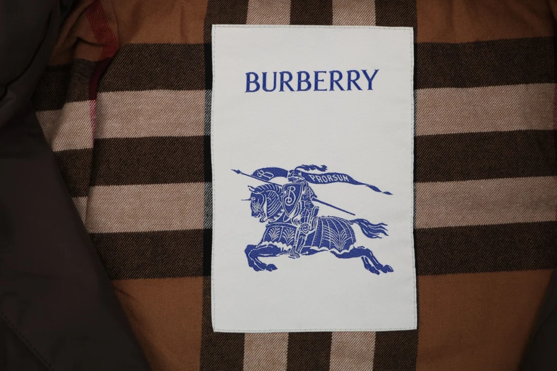 Burberry Logo Hooded Zip-Up Jacket Brand label