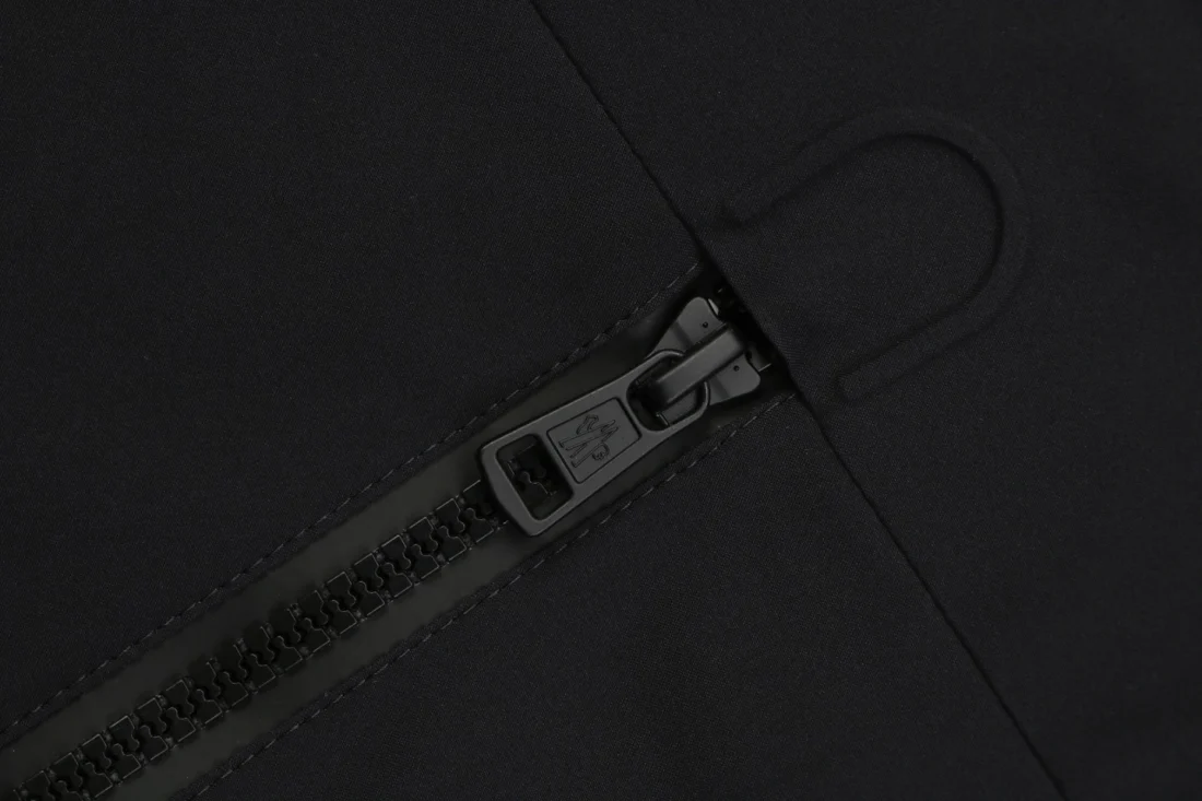 Moncler Tonal Logo Hooded Jacket Zipper puller