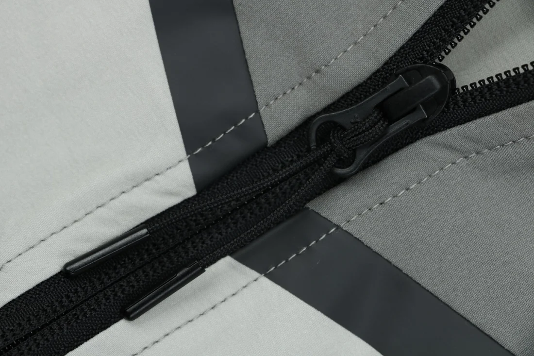 Nike Tech Windrunner V-Line Hooded Jacket Grey Zipper puller
