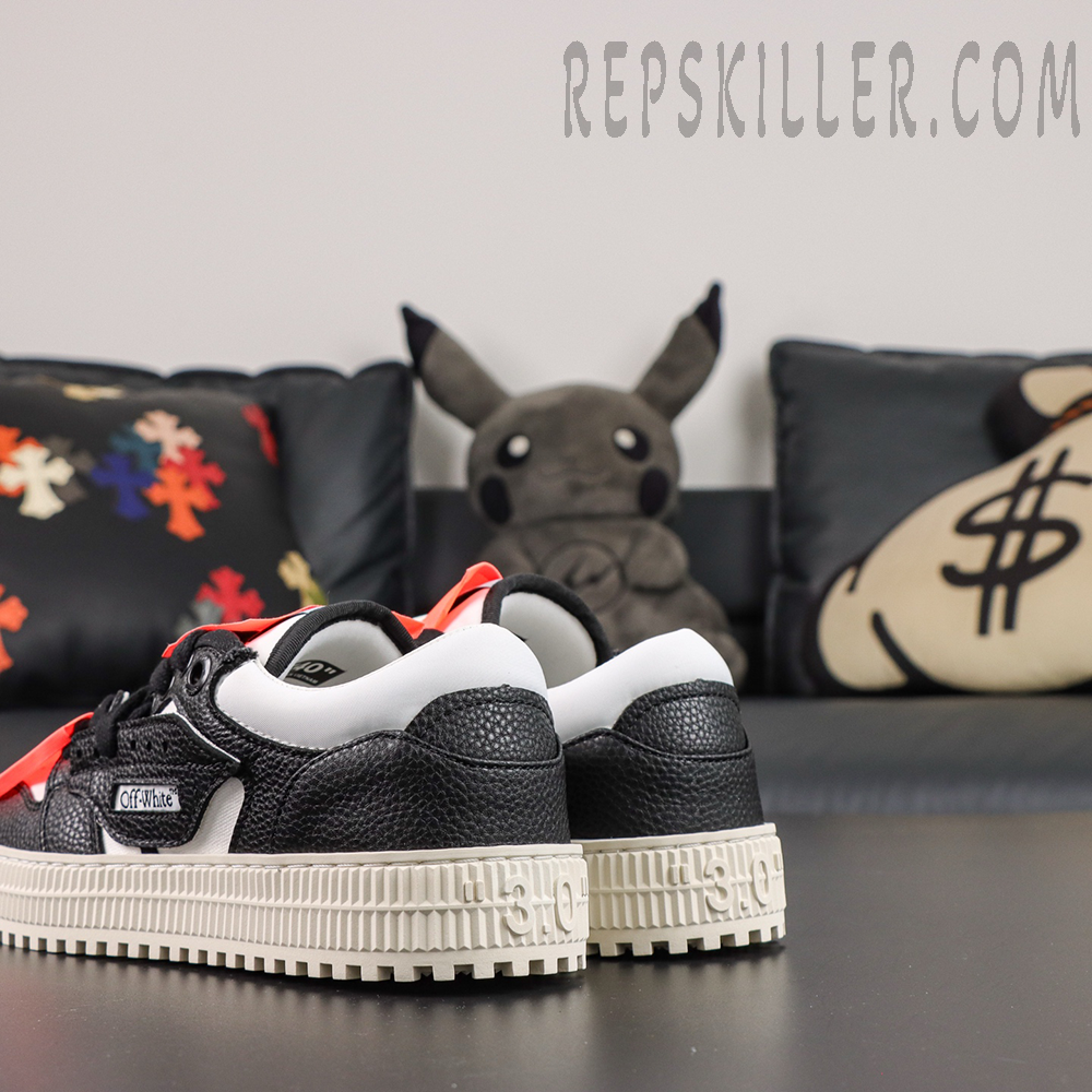 Off-White 3.0 Off Court Low 'Black White Orange'5.jpg