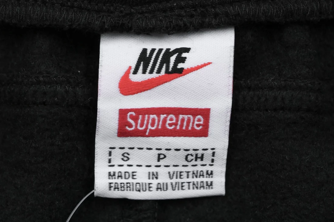 Supreme x Nike Air Max Swoosh Embroidered Sweatpants Black Brand label