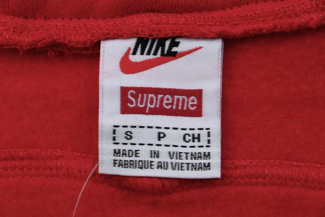Supreme x Nike Air Max Swoosh Embroidered Zip-Up Hoodie Red Brand label