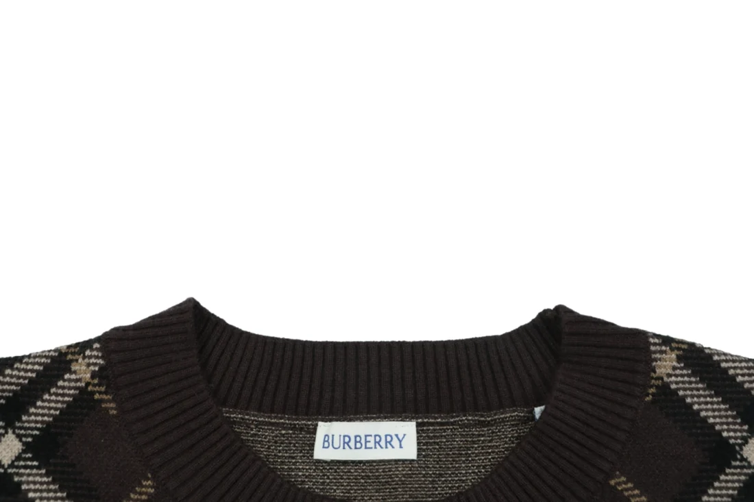 Burberry Check Pattern Crewneck Sweater Collar