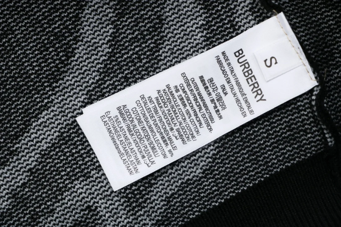 Burberry Equestrian Knight Line Art Crewneck Sweater Wash label