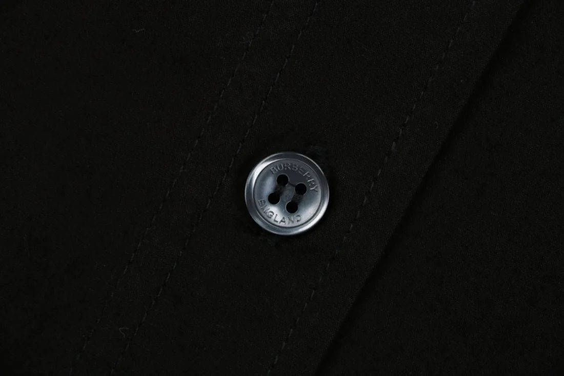 Burberry Equestrian Knight Patch Shirt Button
