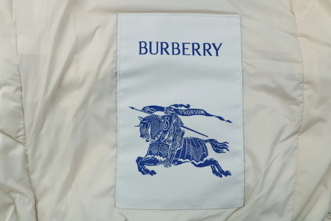 Burberry Kelsey Diamond Quilted Knit Sleeve Down Jacket White Brand label
