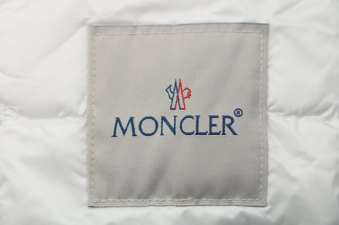 Moncler Lans Women’s Lightweight Down Puffer Jacket White Brand label