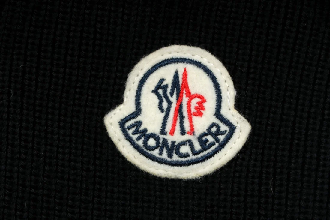 Moncler Quilted Down Knit Sleeve Hooded Jacket Black Brand
