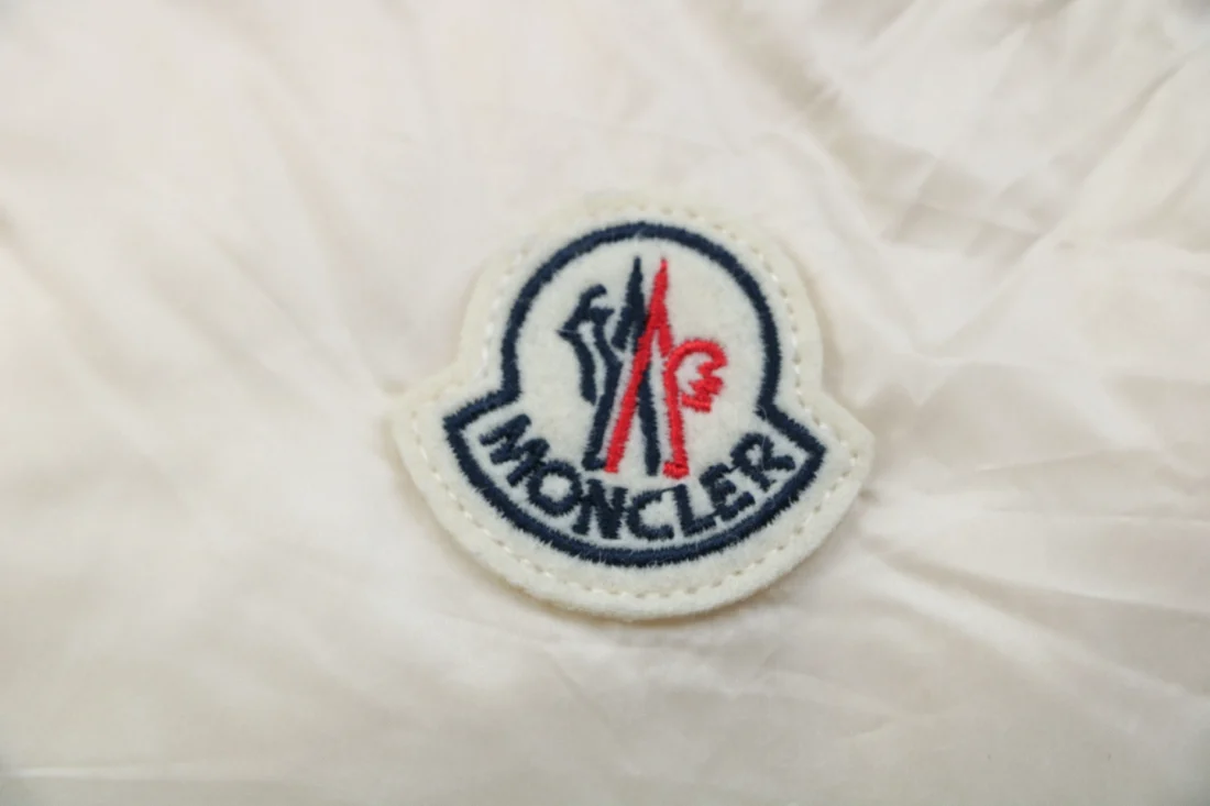 Moncler Serine Short Hooded Down Jacket White Brand